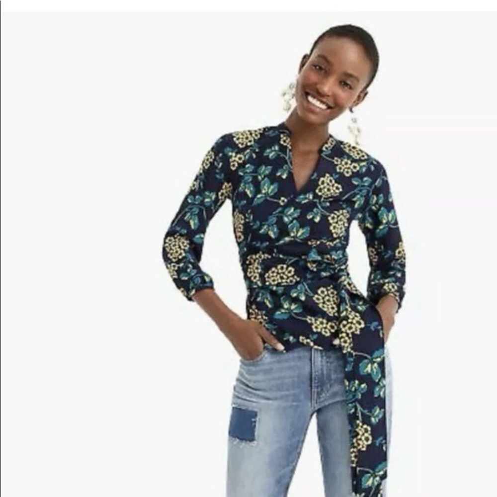 J. Crew Floral Hydrangea Drapey Crepe Wrap Blouse Shirt Size Medium EUC